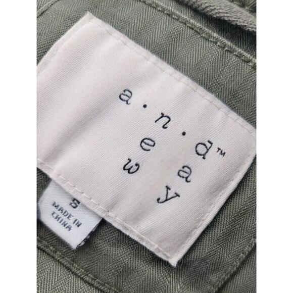 Olive Green Canvas Military Utility Jacket w/ Floral Embroidery, Size S - Picture 4 of 7